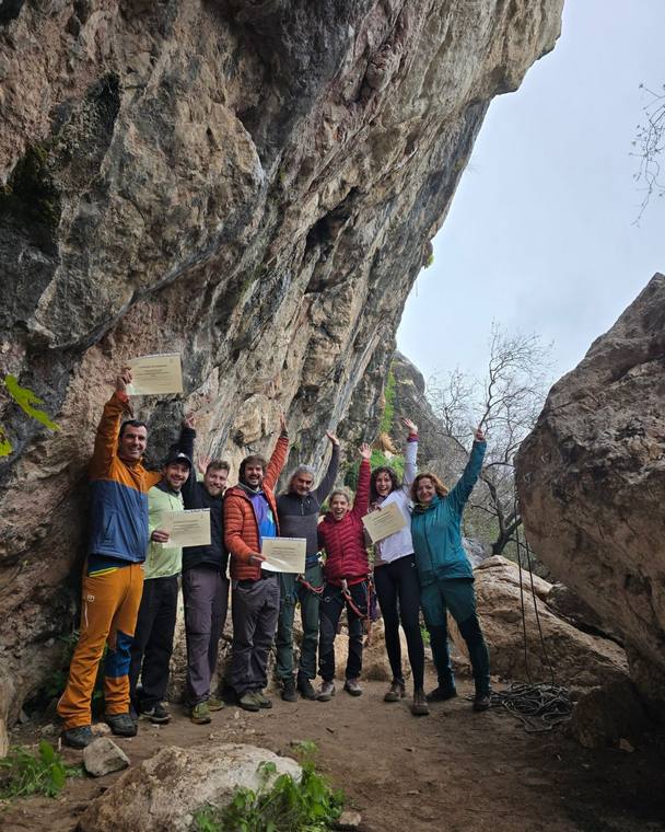 Climbers awarded SMPC certificates at Episkopi, Paphos